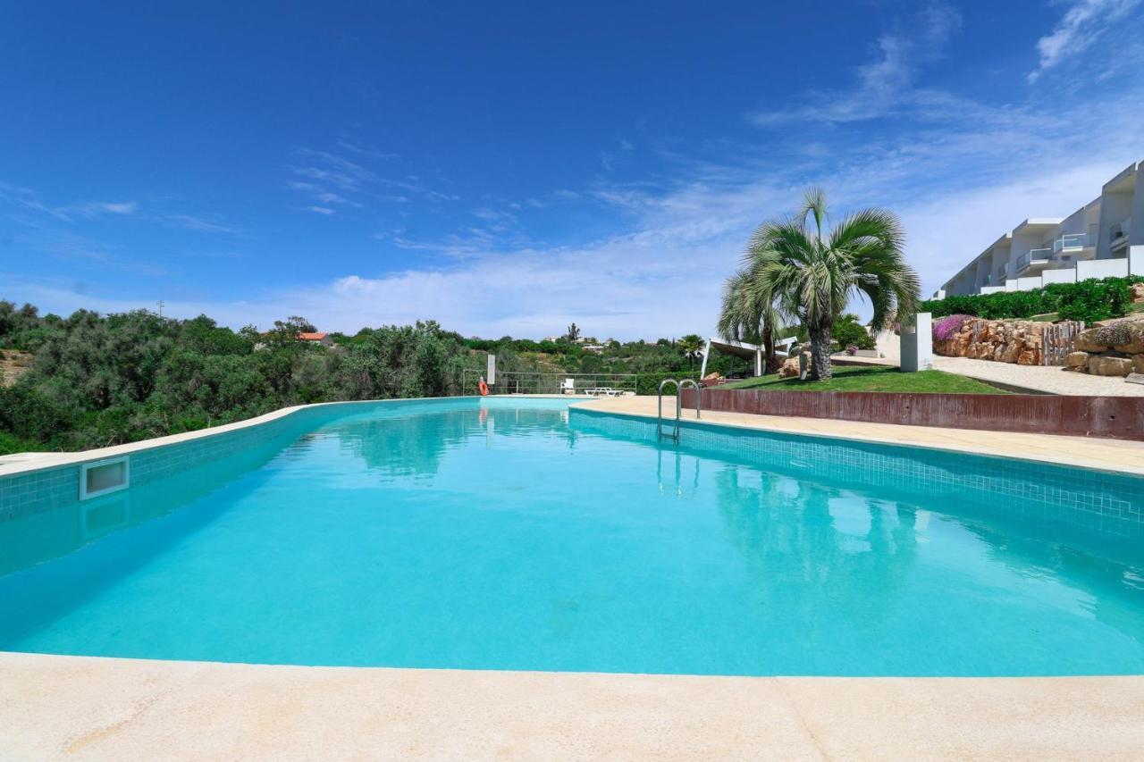 Lovelystay - Divine 3Bdr Duplex House W/ Pool & Garden Patroves Eksteriør bilde